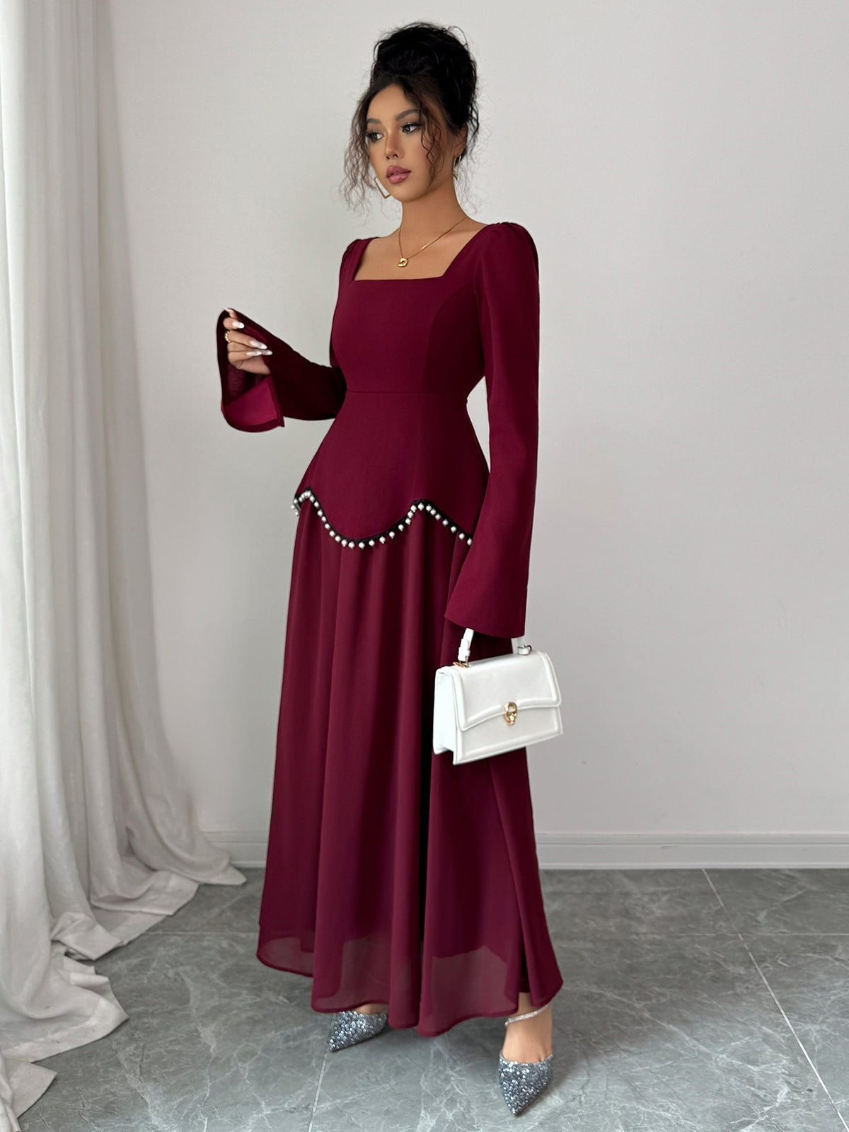 Maxikleid Damen mit quadratischem Ausschnitt und Glockenärmeln - 2 - Trendlinie