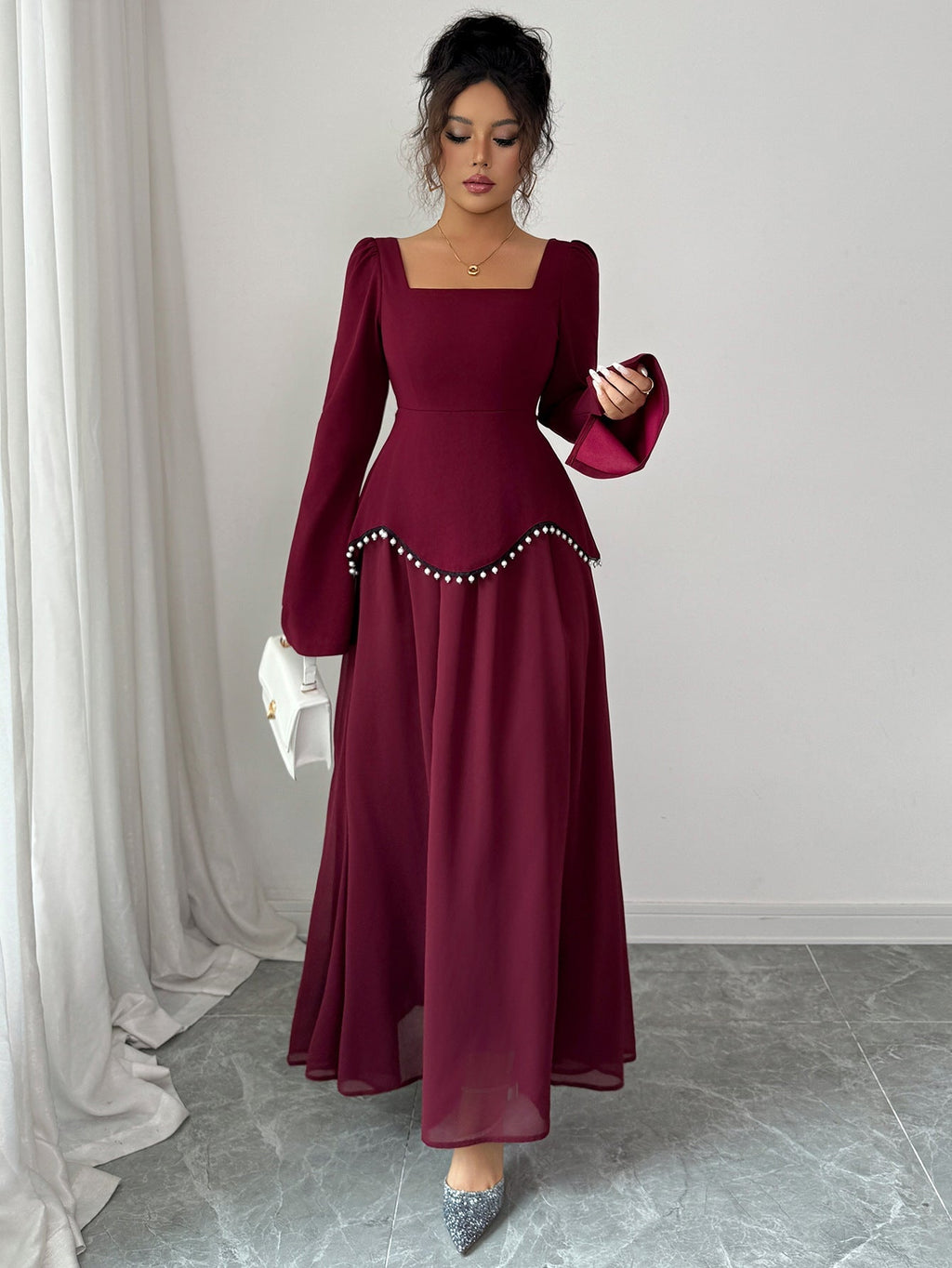 Maxikleid Damen mit quadratischem Ausschnitt und Glockenärmeln - 3 - Trendlinie