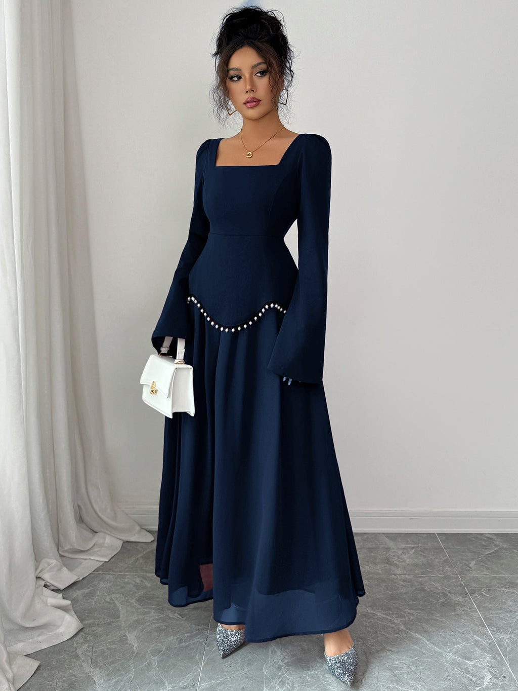 Maxikleid Damen mit quadratischem Ausschnitt und Glockenärmeln - 6 - Trendlinie