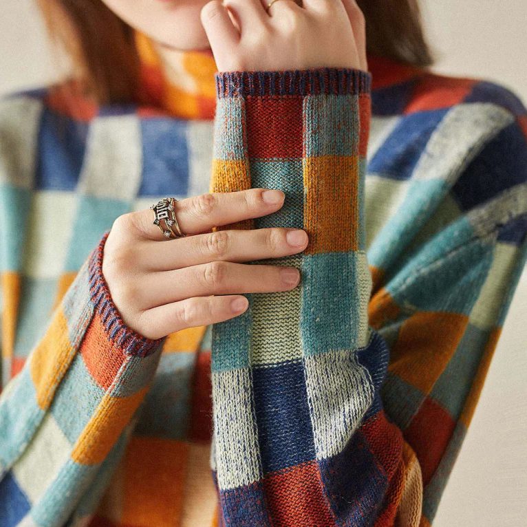Pullover Damen mit hochgeschlossenem Kragen und Karomuster - 7 - Trendlinie