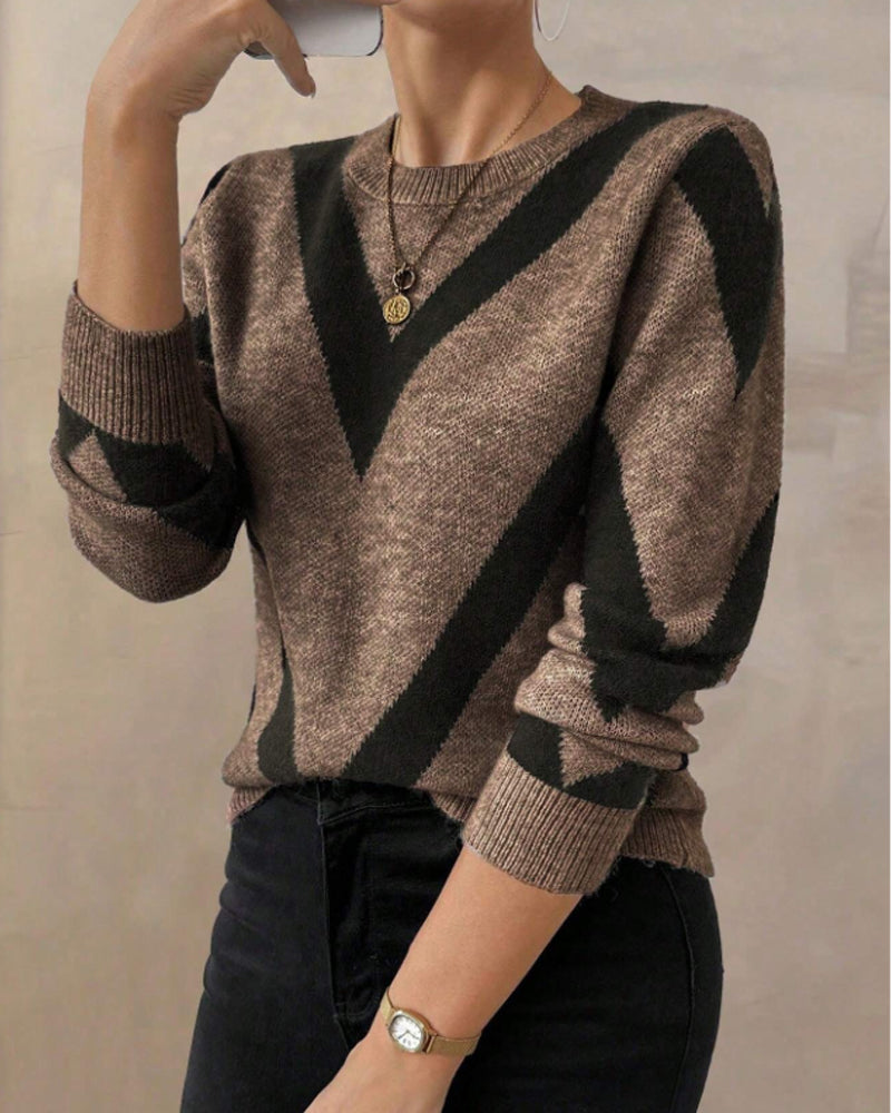 Damenpullover mit V-Ausschnitt und modernem geometrischen Design - 4 - Trendlinie