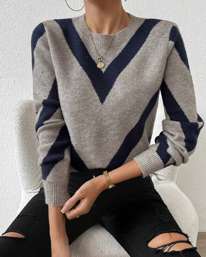 Damenpullover mit V-Ausschnitt und modernem geometrischen Design - 6 - Trendlinie