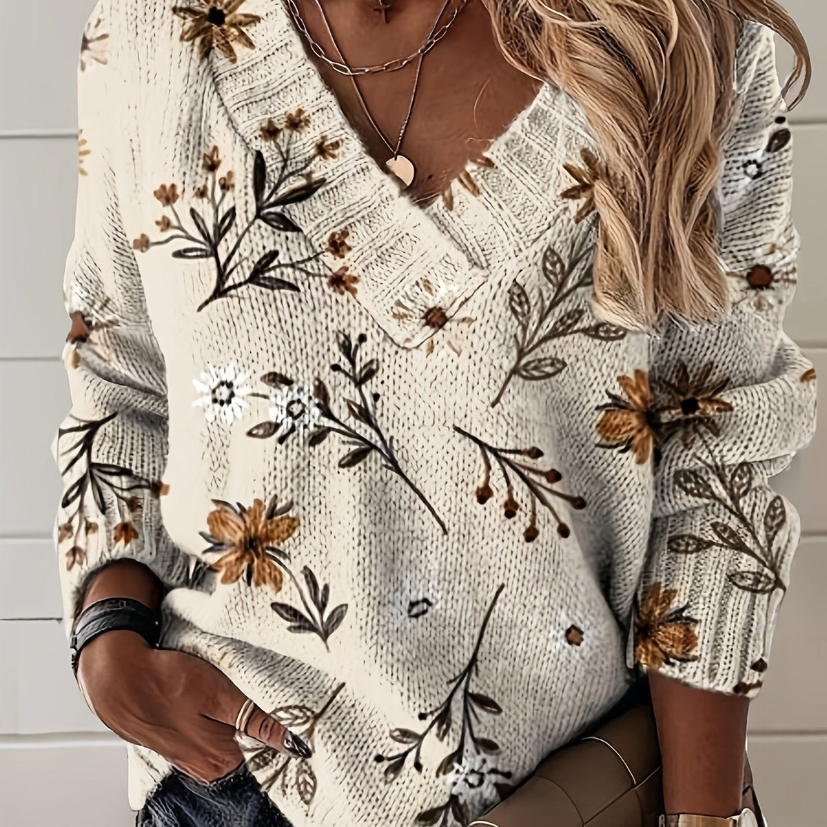 V-Ausschnitt Damen Pullover mit floralem Muster und Langarm - 1 - Trendlinie