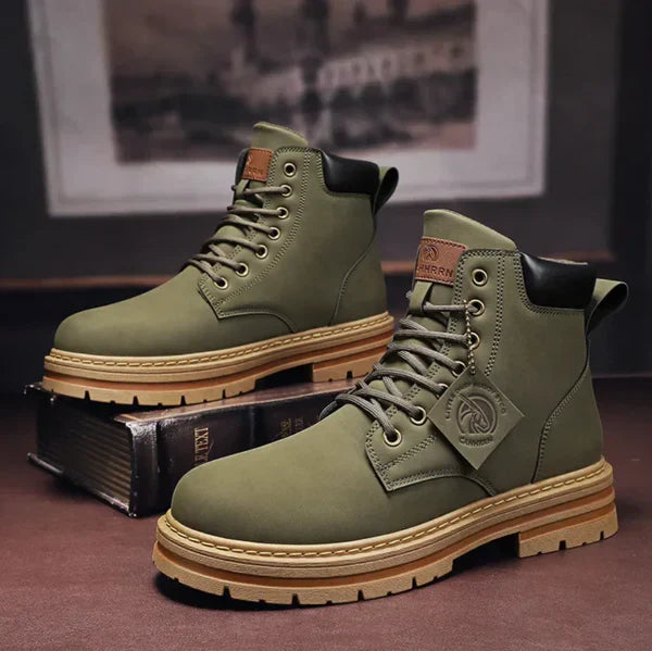 Damen Boots knöchelhoch mit Schnürverschluss und markanter Sohle - 2 - Trendlinie