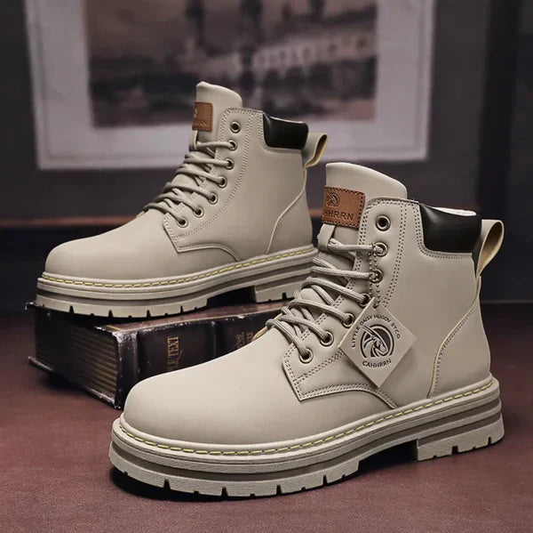 Damen Boots knöchelhoch mit Schnürverschluss und markanter Sohle - 4 - Trendlinie