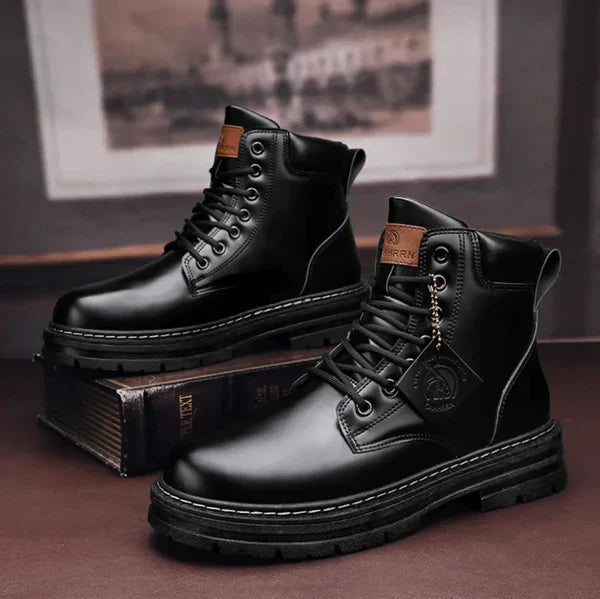 Damen Boots knöchelhoch mit Schnürverschluss und markanter Sohle - 6 - Trendlinie