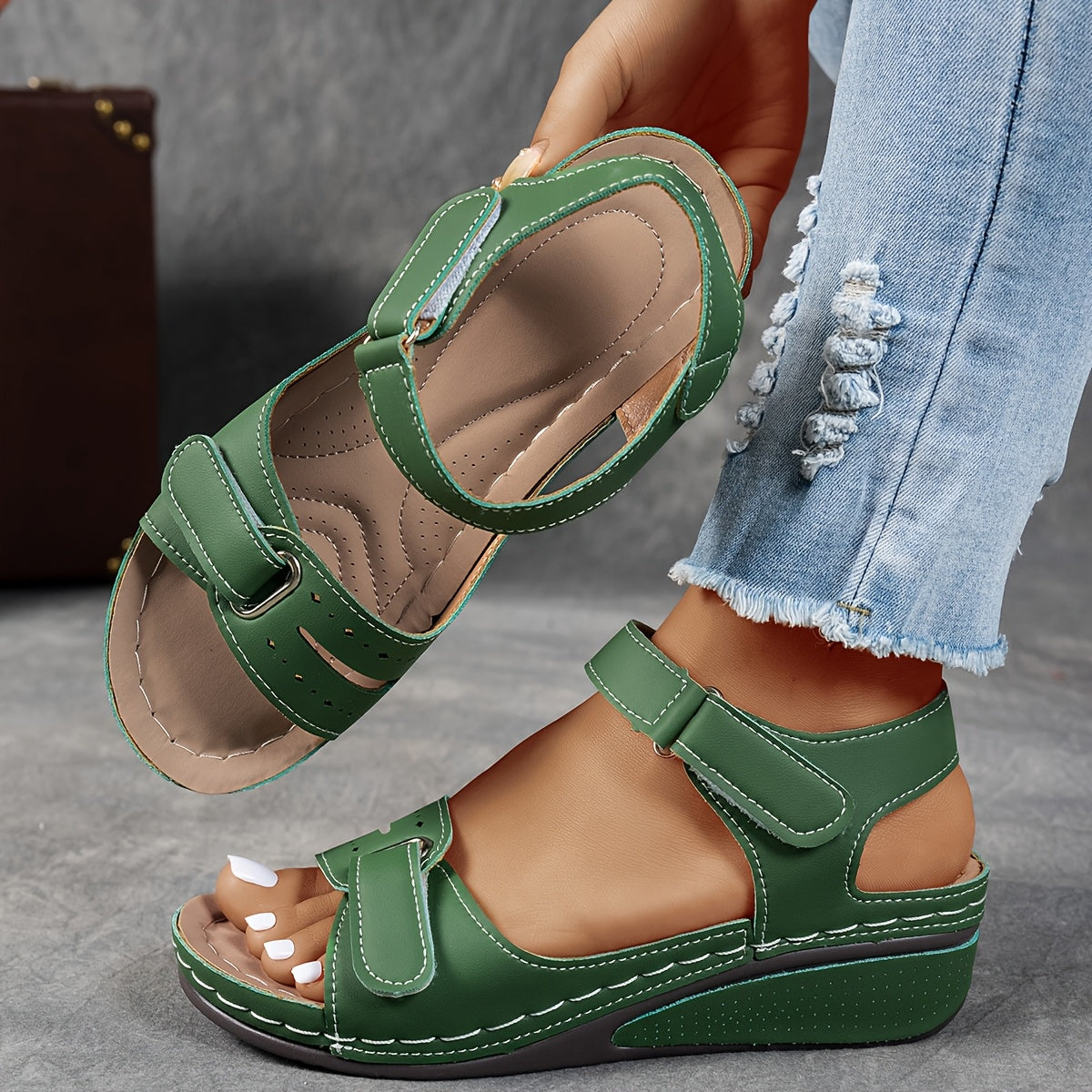 Damen Sandalen mit verstellbarem Riemen und bequemer Sohle - 3 - Trendlinie