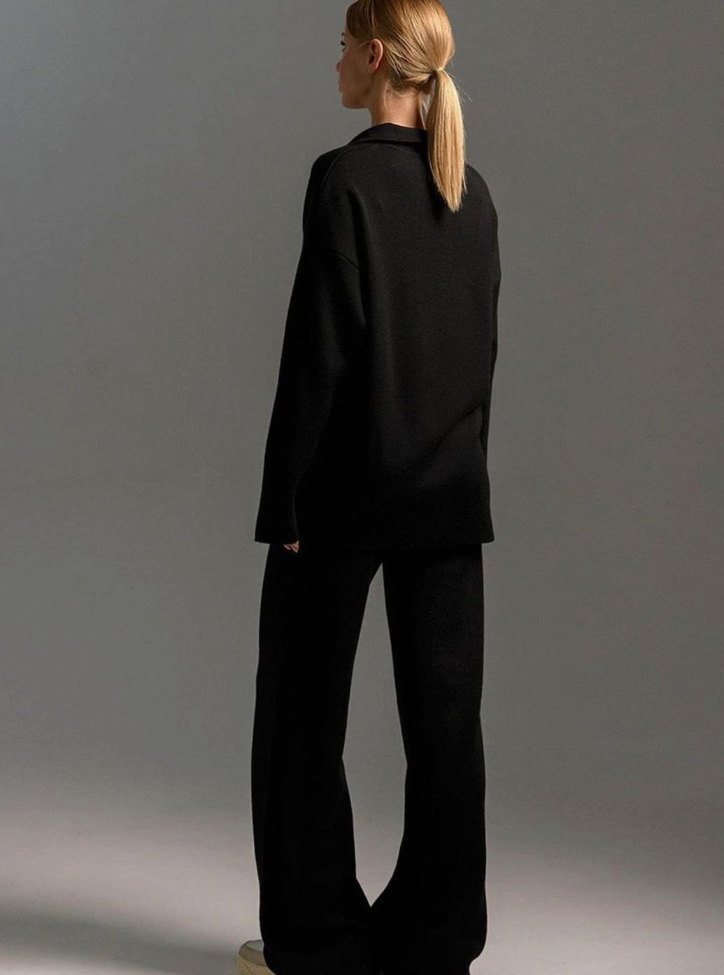 Damen Lounge Outfit mit elegantem Kragen und weitem Schnitt - 4 - Trendlinie