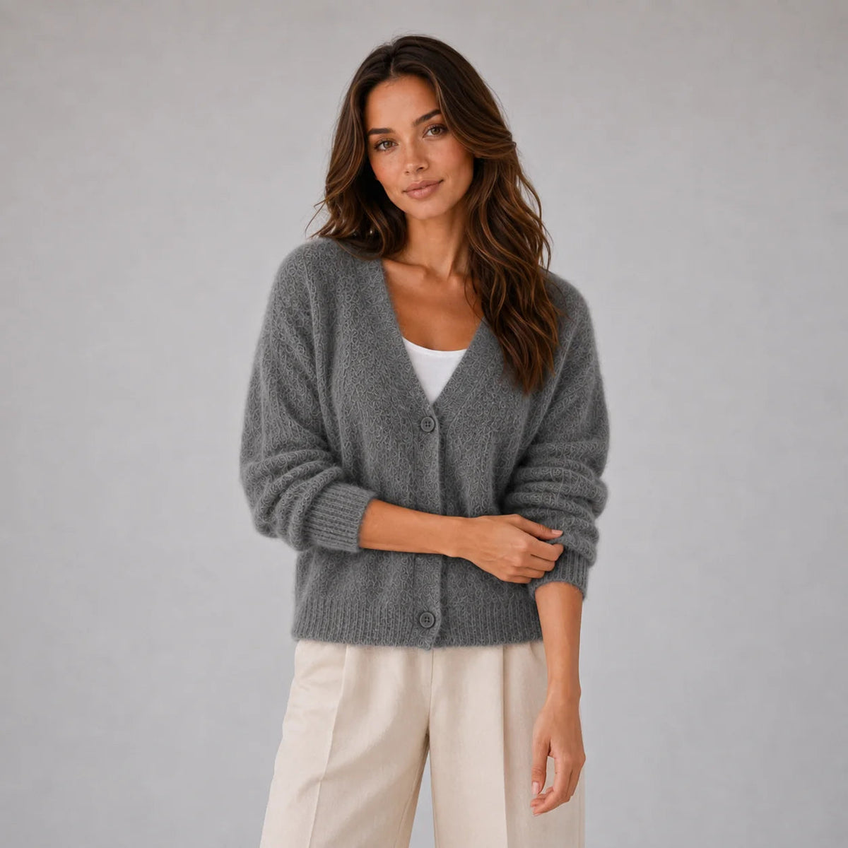 Cardigan Damen mit V-Ausschnitt und Knopfverschluss, lässig und elegant - 2 - Trendlinie