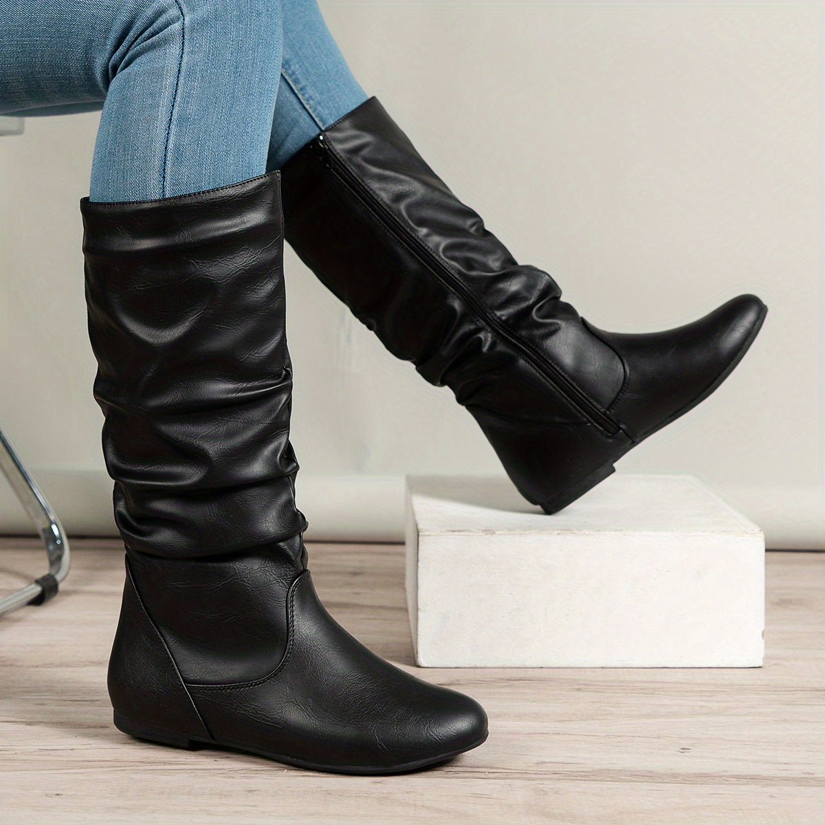 Damen Stiefeletten mit Slouch-Design und Reißverschluss - 1 - Trendlinie