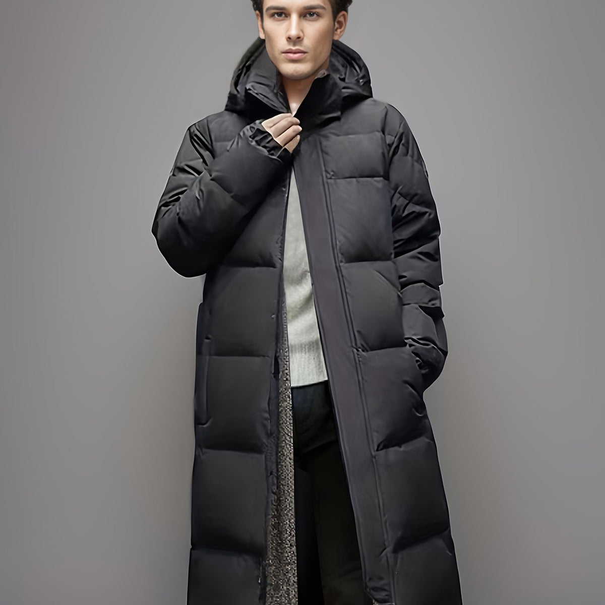 Langer Wintermantel Damen mit Kapuze und figurbetonter Silhouette - 1 - Trendlinie