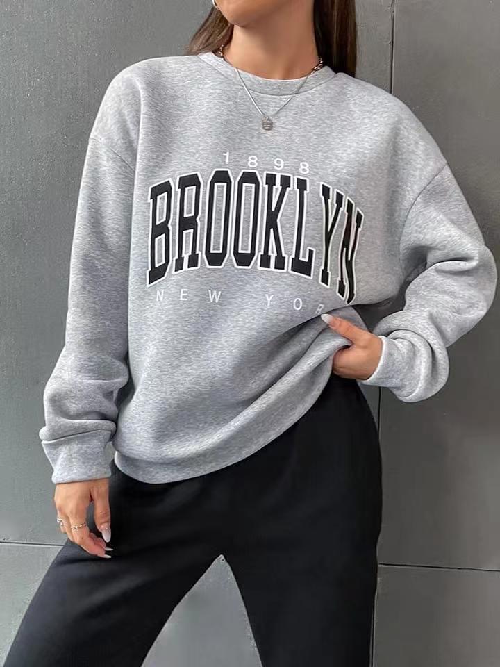 Damen Sweatshirt mit urbanem Brooklyn-Print und lässigem Schnitt - 11 - Trendlinie
