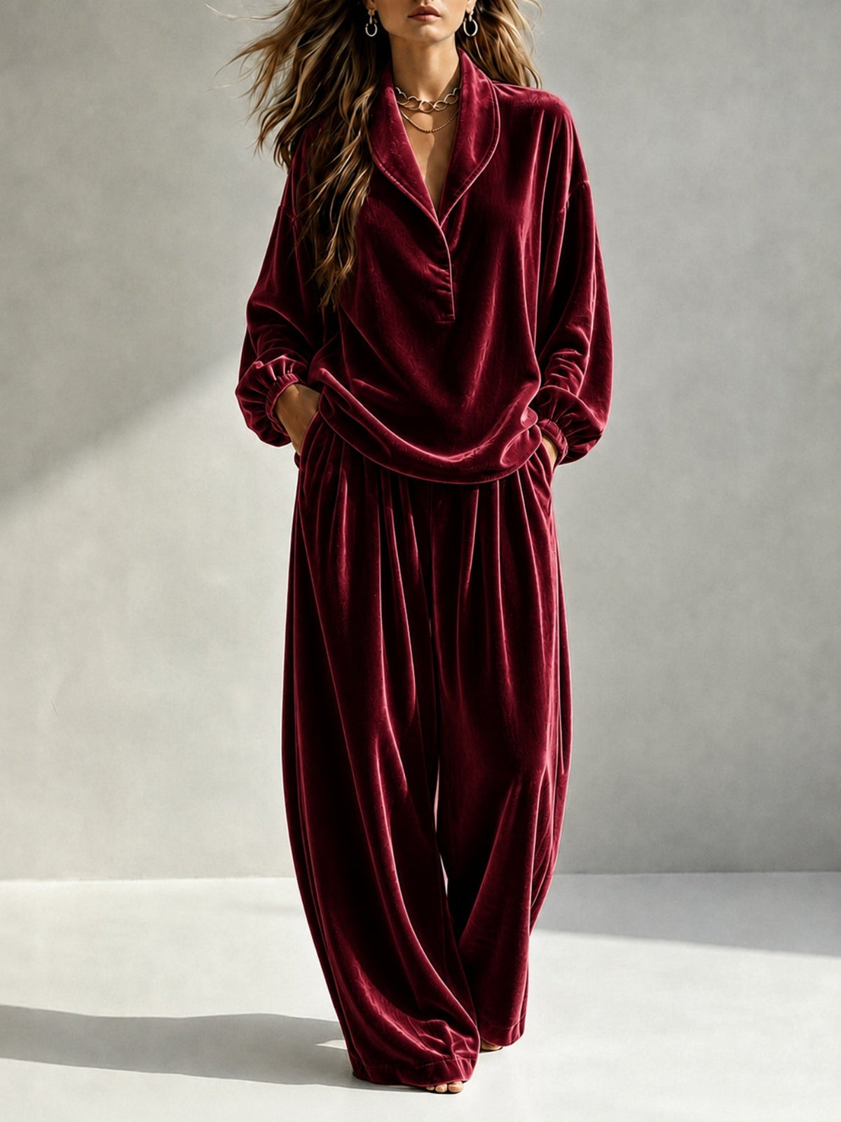 Damen Lounge Outfit mit langem Oberteil und weiten Hosen - 1 - Trendlinie