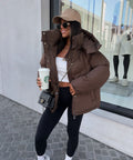 Damen Pufferjacke mit Kapuze im Oversize-Stil und praktischem Reißverschluss - 3 - Trendlinie