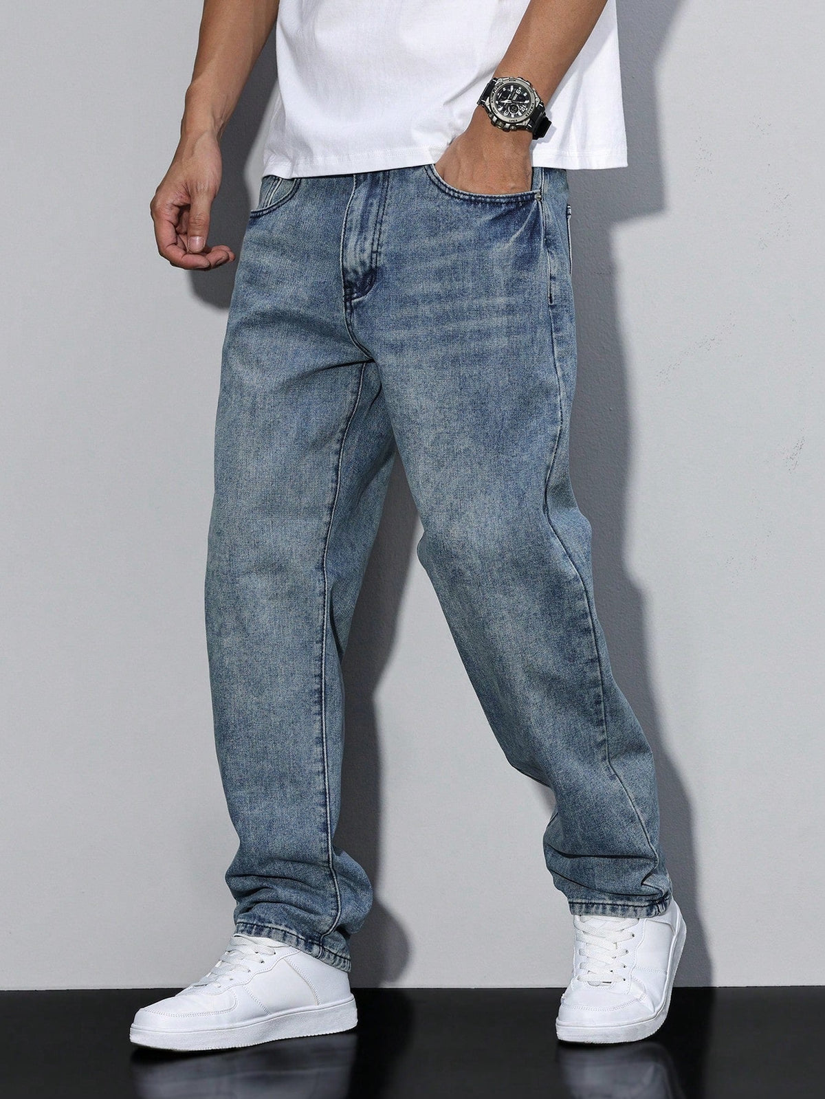 Herren Jeans im Relaxed Fit mit praktischen Taschen und natürlicher Taille - 2 - Trendlinie