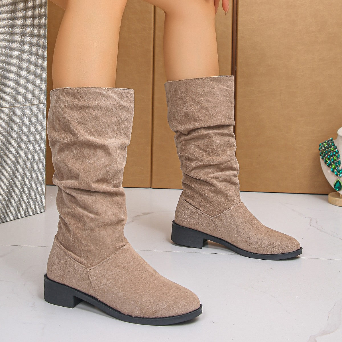 Damen Slouchy Stiefel mit runder Schuhspitze für lässige Looks - 2 - Trendlinie