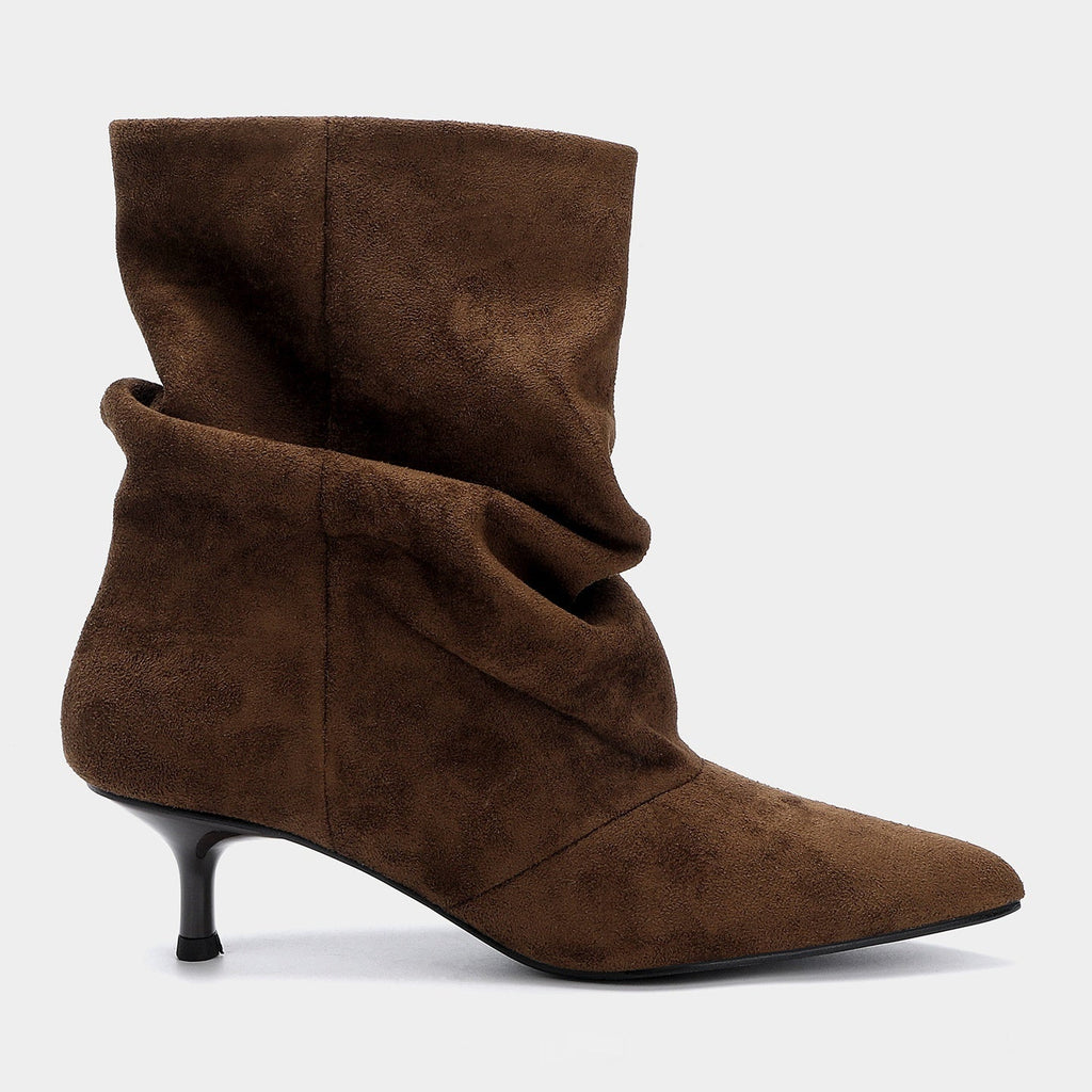 Damen Slouchy Stiefel mit Eleganter Spitze - 1 - Trendlinie