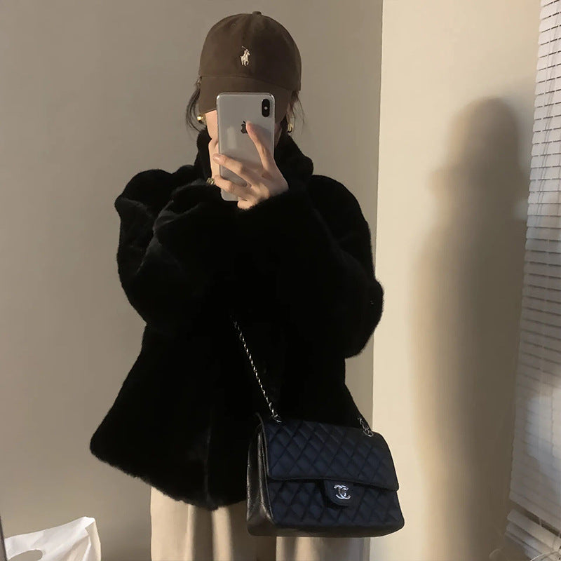 Gemütliche Damenjacke mit elegantem Stehkragen - 2 - Trendlinie