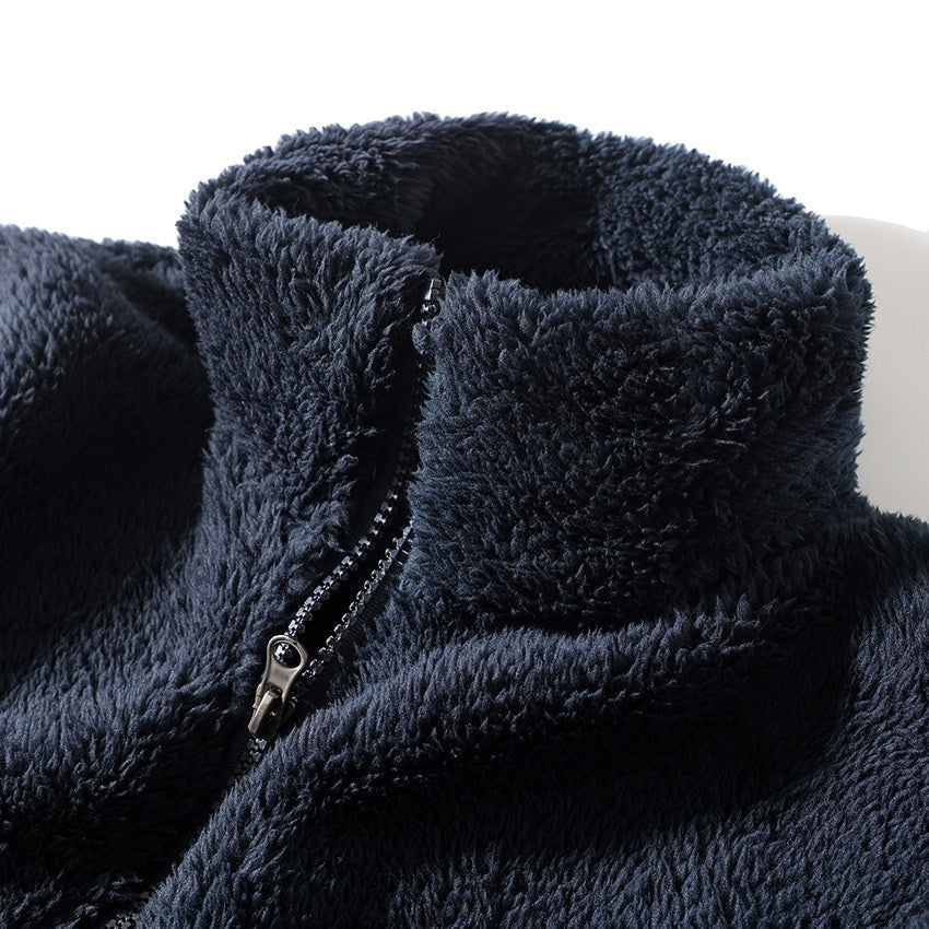 Männliche Fleece Jacke mit hohem Kragen und Reißverschluss - 1 - Trendlinie