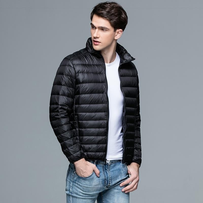 Leichte Herrenjacke mit praktischer Reißverschlusstasche - 4 - Trendlinie