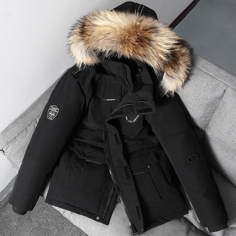 Herrenjacke mit Kapuze und voluminösem Pelzkragen - 3 - Trendlinie