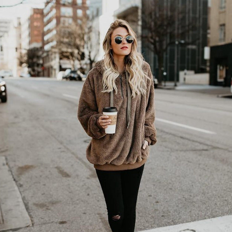 Bequemer Damen-Hoodie mit nützlicher Fronttasche - 3 - Trendlinie