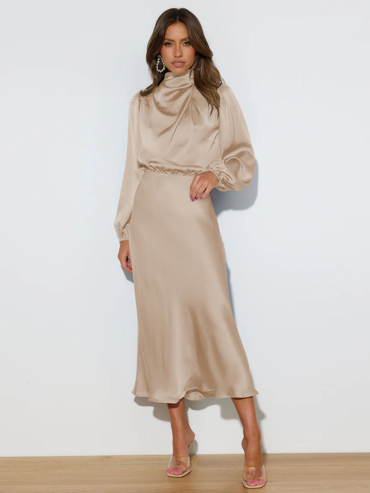 Elegantes Midi Kleid für Damen mit hohem Kragen und langen Ärmeln - 7 - Trendlinie