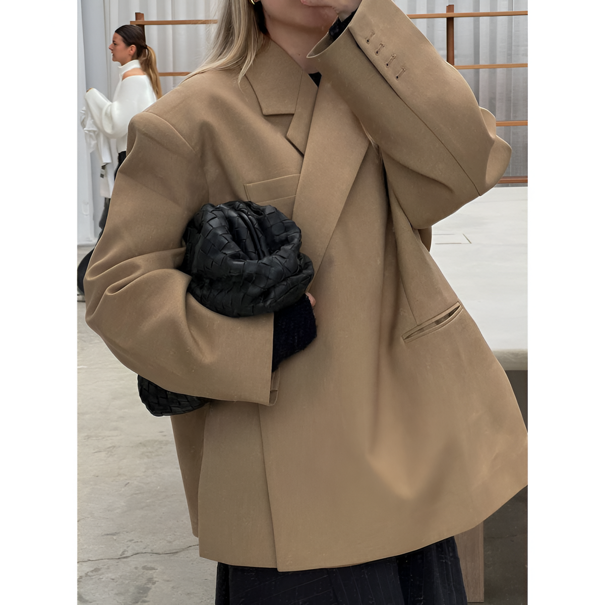 Blazer Damen schwarz oversized mit breiten Ärmeln und Reverskragen