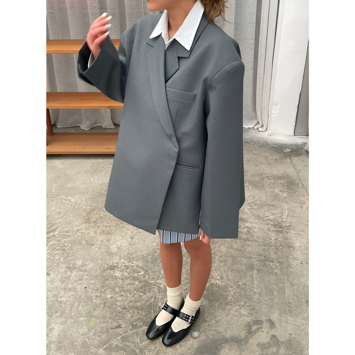 Blazer Damen schwarz oversized mit breiten Ärmeln und Reverskragen