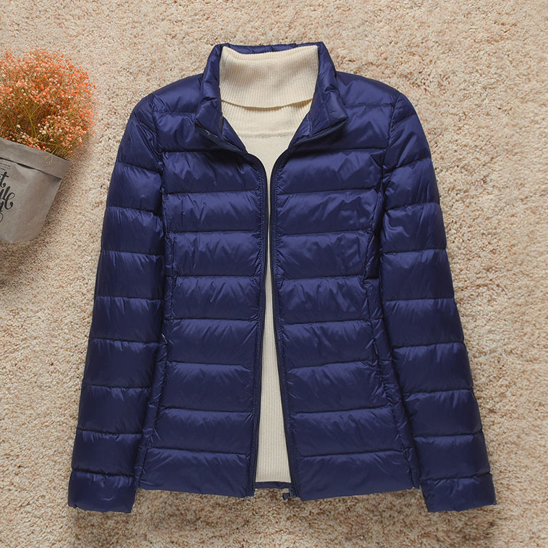 Steppjacke Damen blau kurz mit Kapuze und Reißverschluss