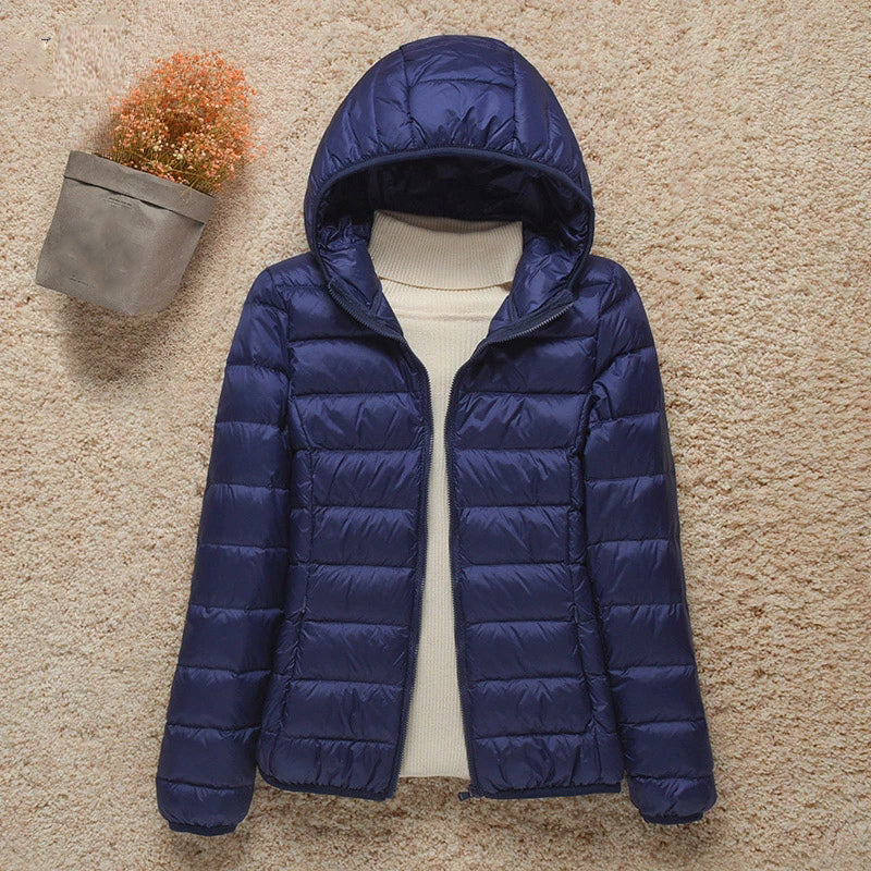 Steppjacke Damen blau kurz mit Kapuze und Reißverschluss