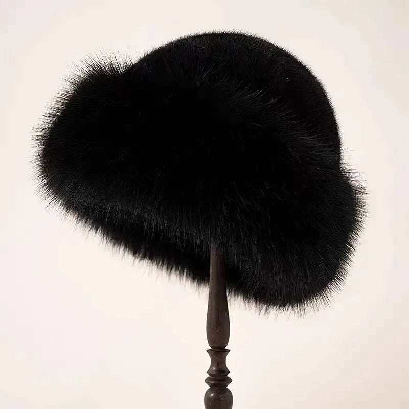 Bucket Hat Damen weiß flauschig mit breiter Krempe