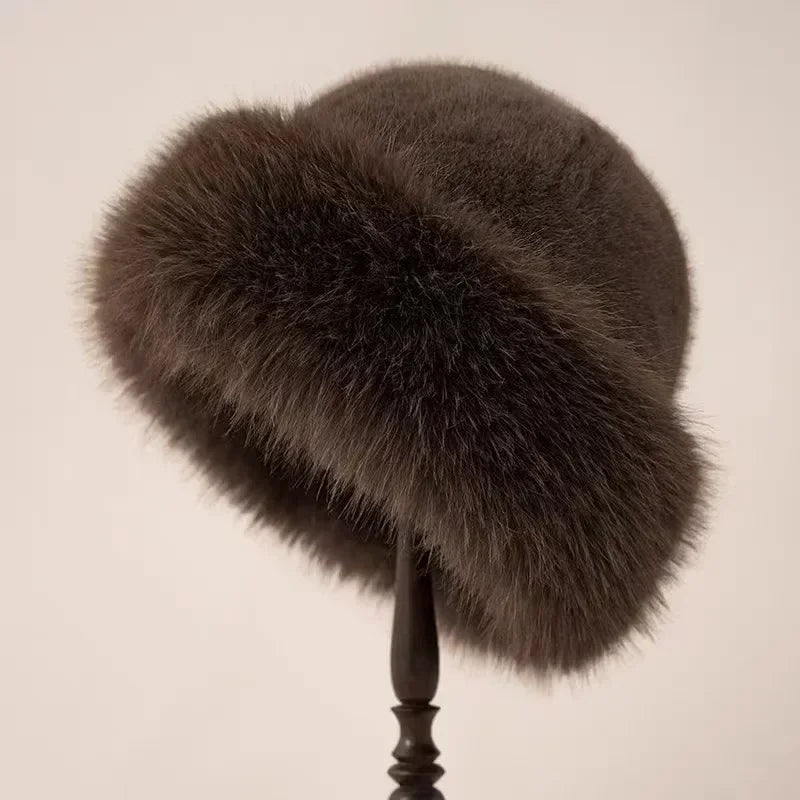 Bucket Hat Damen weiß flauschig mit breiter Krempe