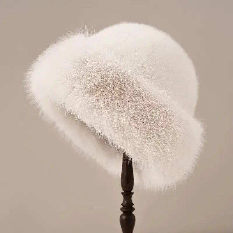 Bucket Hat Damen weiß flauschig mit breiter Krempe