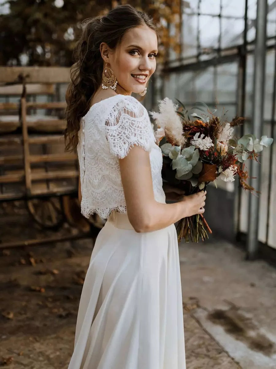 Kleid Damen weiß kurzärmlig mit unregelmäßigem Saum