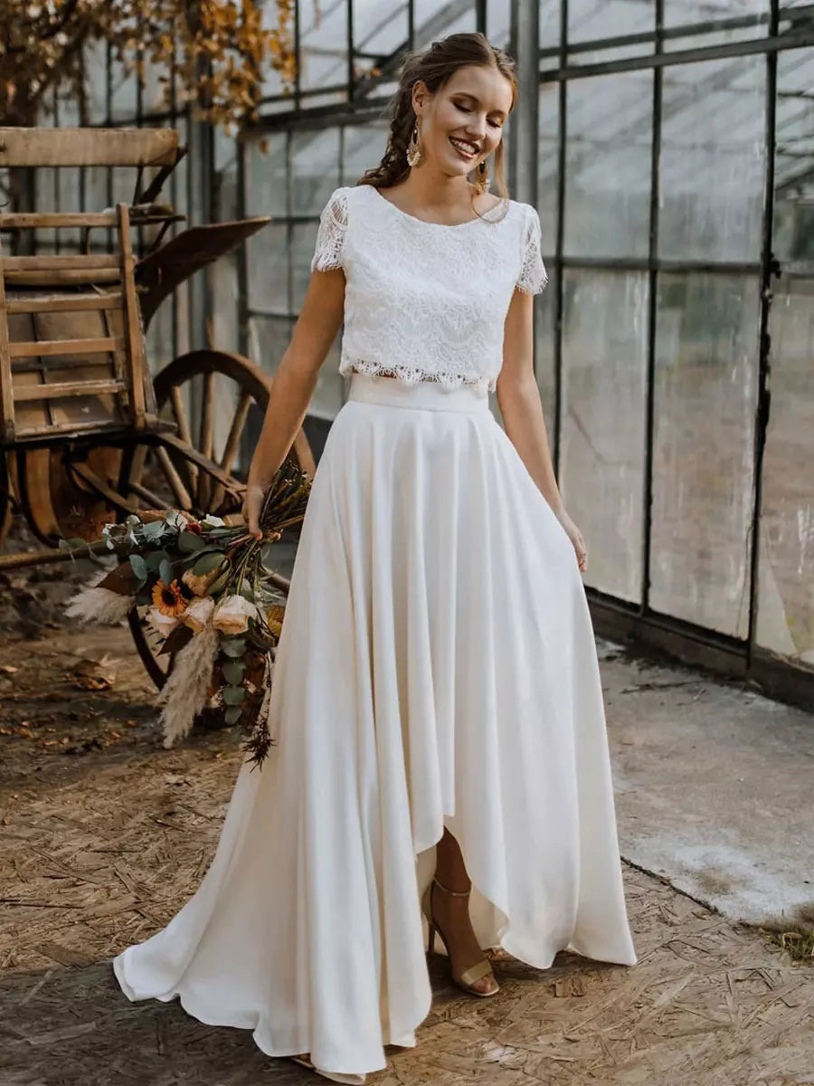 Kleid Damen weiß kurzärmlig mit unregelmäßigem Saum